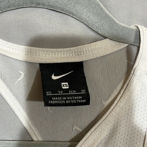 Nike Tank - Picture 3 of 3